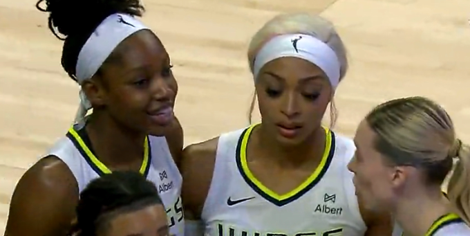 WNBA季后赛烽火:山猫女武神首战告捷